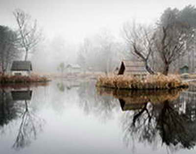 NDU-nun rektoru Elbrus İsayev media nümayəndələri üçün brifinq keçirib